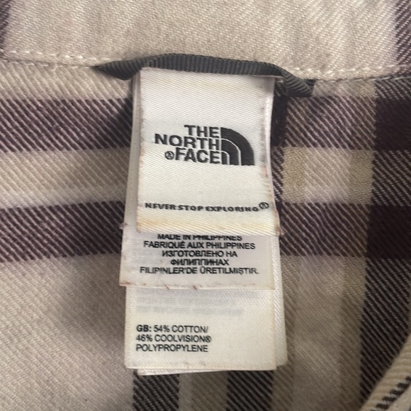 North face flannel button down women’s medium - Picture 2 of 2